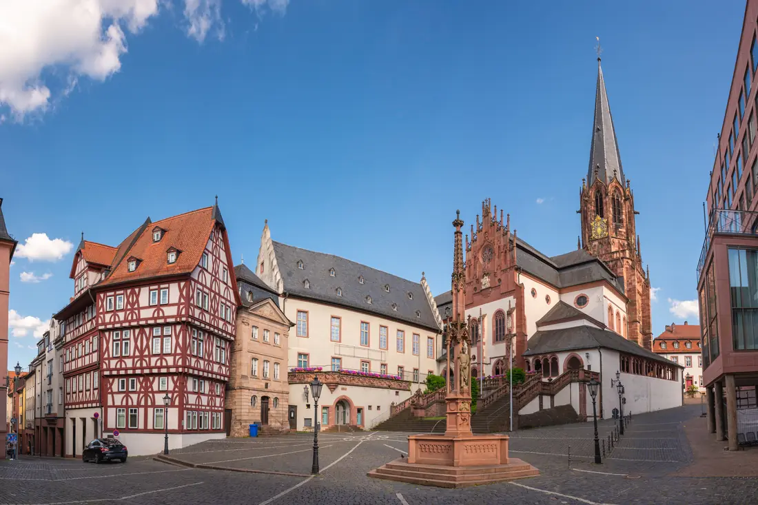 Altstadt von Aschaffenburg mit Stiftskirche